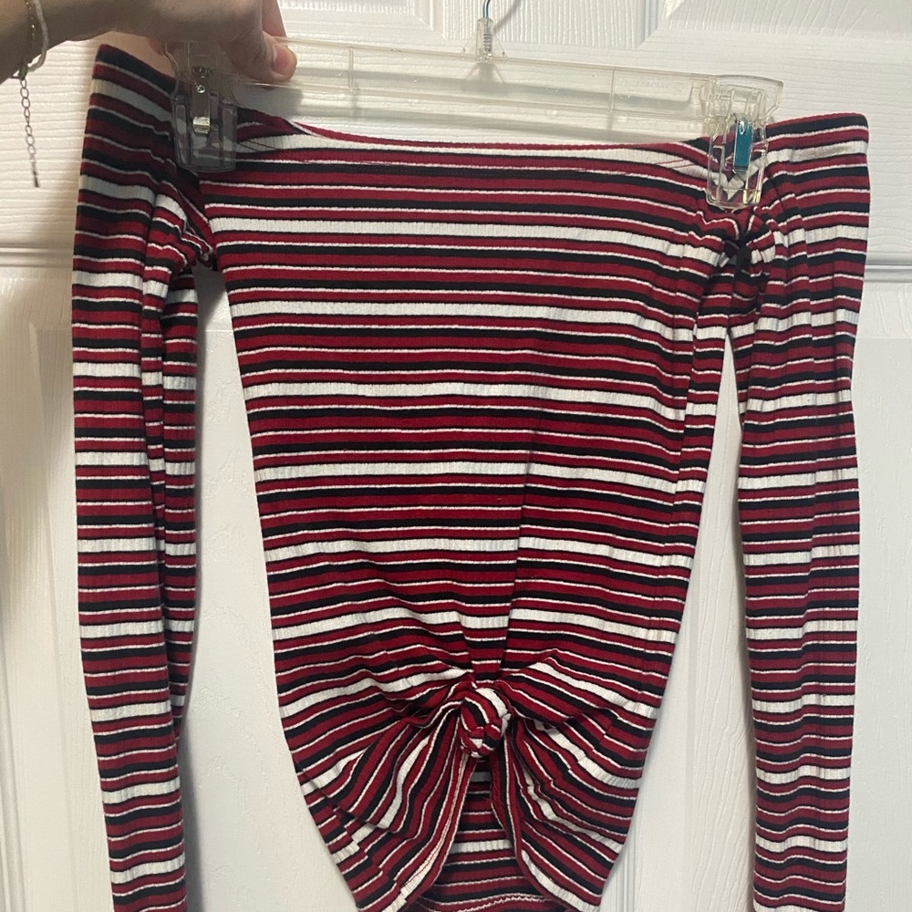 Hollister top off the shoulder